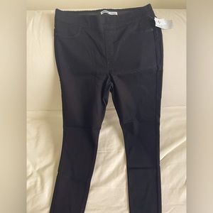 NWT!! Old Navy Rockstar Super Skinny Jeggings, Size 14 (Tall)